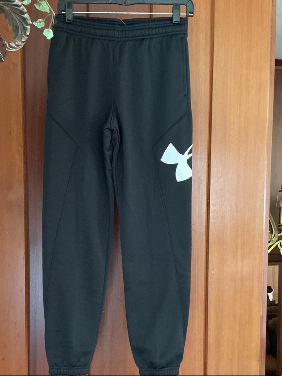 Under Armour Other - Under Armour Black Jogger Sweatpants with White Logo - Kids
